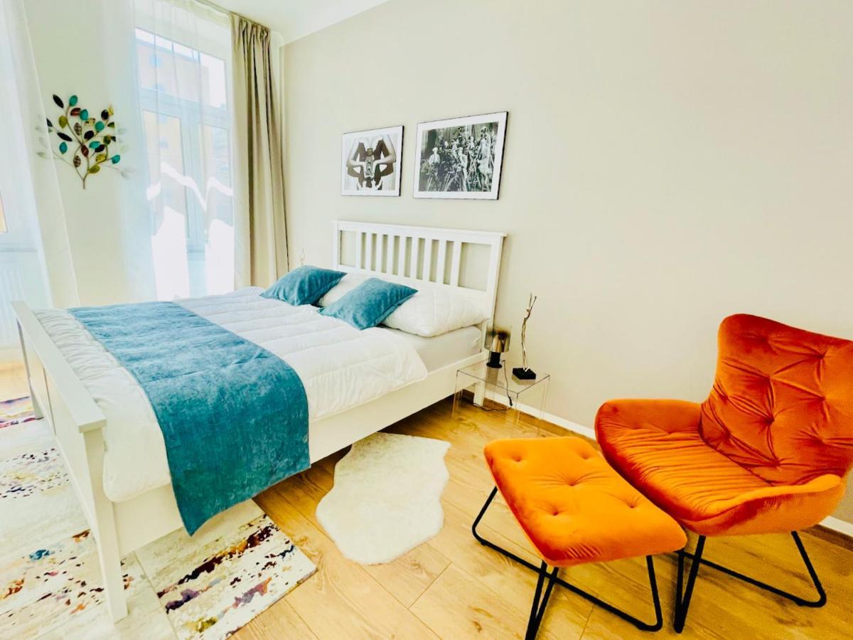 Colorful & Quiet In Beautiful Viennese Building * Viena